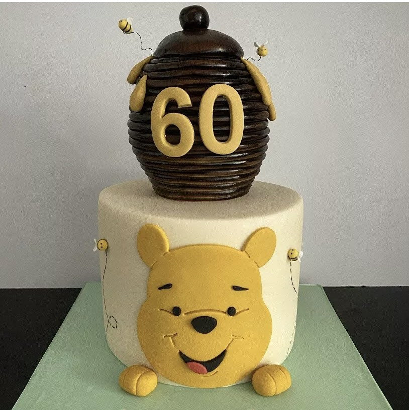 WINNIE THE POOH PERSONALIZED CAKE TOPPER WAFER PAPER NAME AND NUMBER