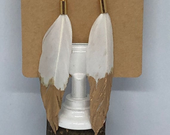 Simple White Feather Earrings - FREE SHIPPING