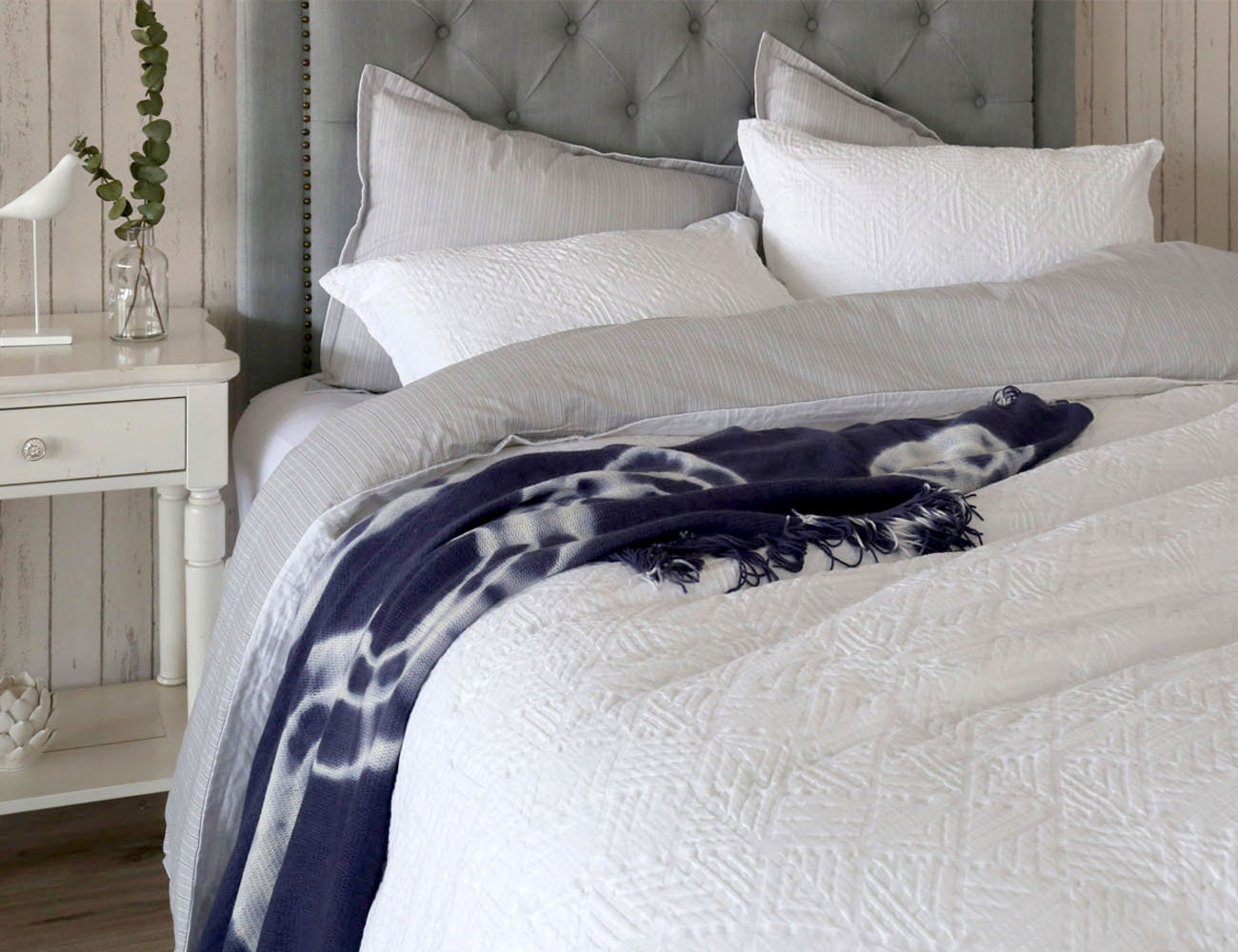 Matelasse duvet cover best sale white