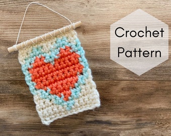 CROCHET PATTERN // Mini Heart Wall Hanging