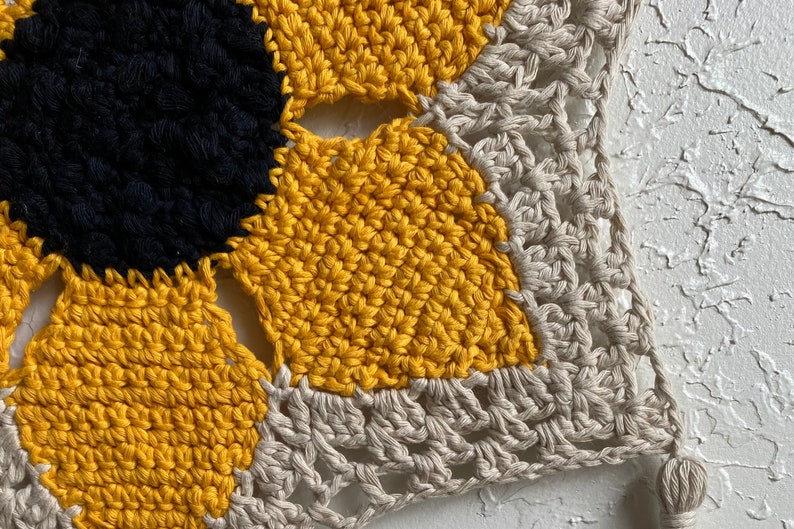 CROCHET PATTERN // Savannah Sunflower Wall Hanging image 6