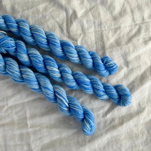 DK Mini Skeins, hand dyed yarn, 20g superwash merino wool yarn imagem 7