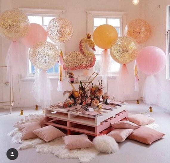tulle balloons baby shower