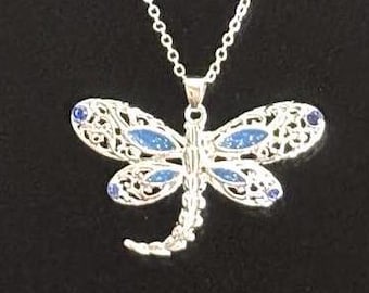 Silver Dragonfly Pendant Necklace: Nature-Inspired Jewelry