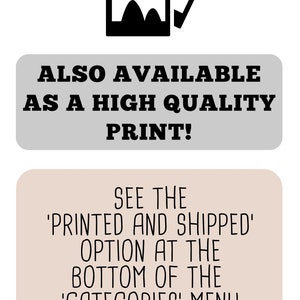 Pu&ograve; includere: Una grafica con un'immagine in bianco e nero di un paesaggio montano all'interno di una cornice. Il testo "ALSO AVAILABLE AS A HIGH QUALITY PRINT!" &egrave; in una casella grigia. Il testo "SEE THE 'PRINTED AND SHIPPED' OPTION AT THE BOTTOM OF THE 'CATEGORIES' MENU" &egrave; in una casella beige.