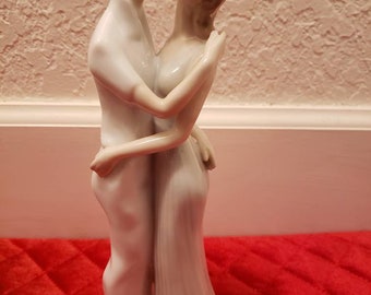 Couple Sculpture With Elegance ~ Home Decor