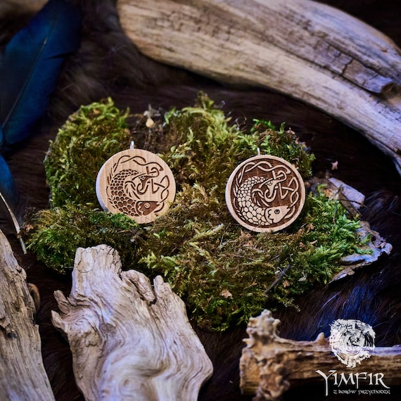 Celtic SALMON necklace - Celtic Zodiac Sign Pedant | Charm | Spirit Animal | Totem |