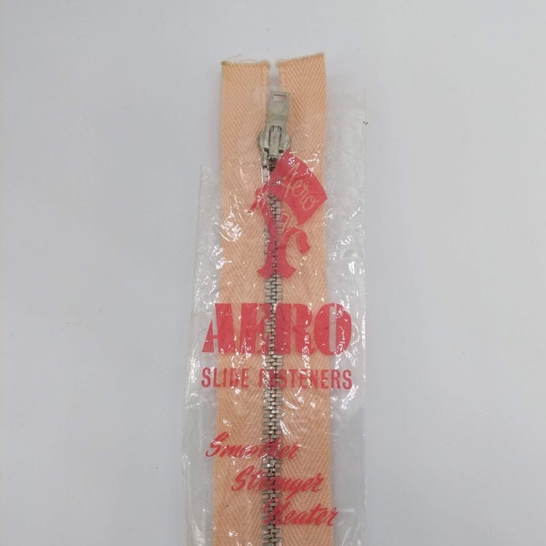 9 inch, 23 cm PINK METAL ZIPPER, vintage metal zipper, 1960s peach zipper, 1960s Aero zipper, vintage haberdashery