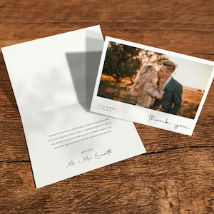 Tarjeta de agradecimiento de boda con foto: tamaño A6, plegada y con sobres