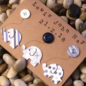 Nieuwe kaart van de jongen van de Baby, olifant en ballon, naam en leeftijd, Hand gestempeld, Pasgeboren Baby Boy, verjaardagskaart, gepersonaliseerd, handgemaakt, 3d, luxe