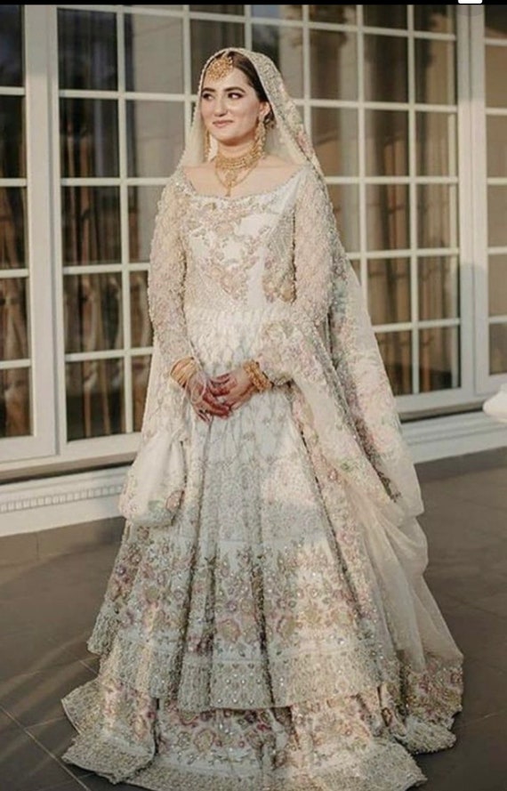 pakistani gowns for wedding