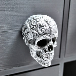 Silver Skull Knobs, Skull Door Knobs, Resin Kitchen Door Knobs, Skull Drawer Pulls, Gothic Decor, Gothic Biker Gifts