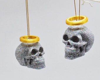 Holographic Glitter Skull Christmas Ornament: Gothic Halo Bauble