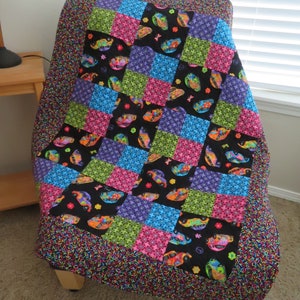 Love Bugs - baby quilt, toddler quilt, lap quilt, birthday, shower, Christmas gift