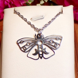 Moon Moth Necklace, Boho Moth Necklace, Laser Cut Moth Necklace, Luna Moth Necklace, Night Moth Necklace, Insect Necklace