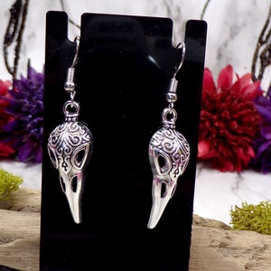 Raven Skull Earrings - Crow Skull Earrings - Bird Skull Earrings - Skull jewelry - Halloween Earrings - Gothic Earrings - Plague Doctor