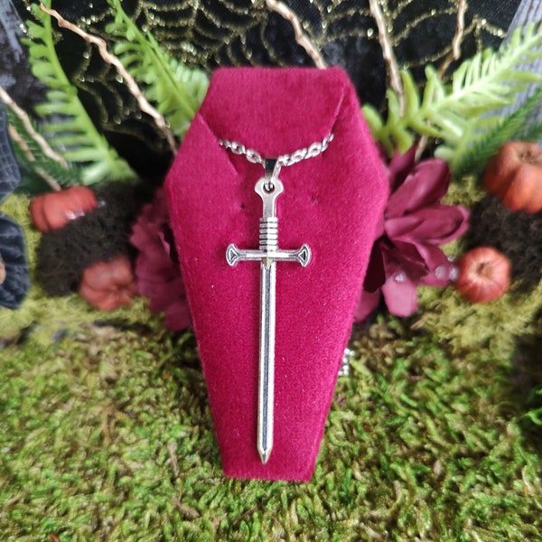 Gothic Sword Necklace, Dagger Necklace, Medieval Sword, Sword Charm, Viking Necklace, Fantasy Necklace, Cosplay, D&D, Excalibur, Small