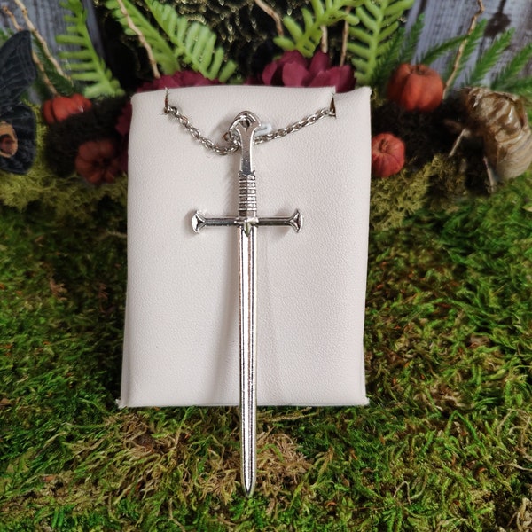 Gothic Sword Necklace, Dagger Necklace, Medieval Sword, Sword Charm, Viking Necklace, Fantasy Necklace, Cosplay, D&D, Excalibur