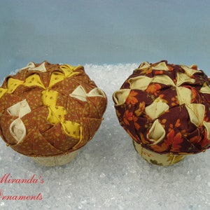 Tutorial Color Swirl Ornament. No sew!
