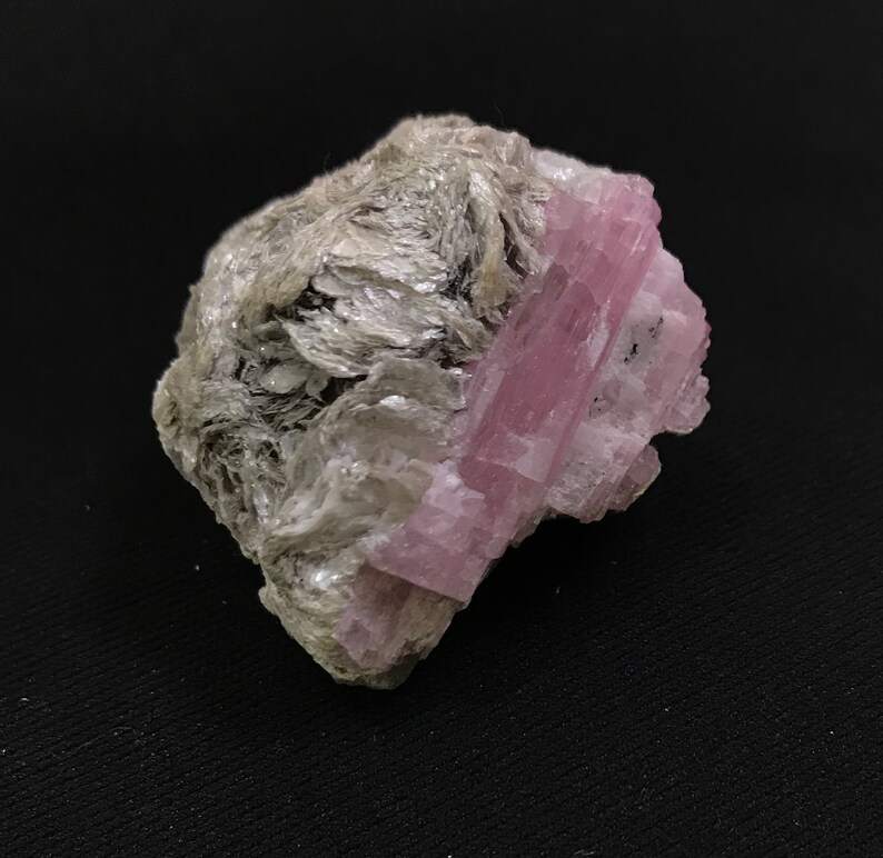 Natural Pink Tourmaline Crystal Specimen 81gr From Afghanistan 4.5x4.2x3.8cm C26