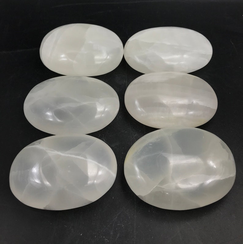 6 White Calcite Palms 894gr 7.2x5.5x2.8cm From Pakistan
