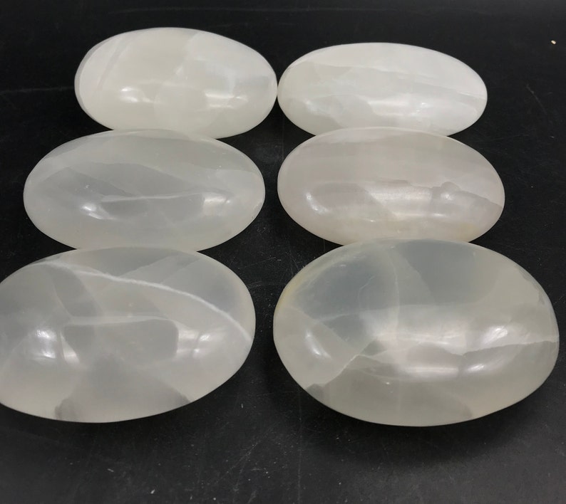 6 White Calcite Palms 894gr 7.2x5.5x2.8cm From Pakistan