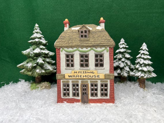 Dept 56 “fezziwig's Warehouse” Dickens Village Series 65005