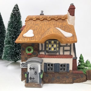 Dept 56 "Betsy Trotwood's Cottage" David Copperfield Dickens Village-serie 55506 Heritage Village-collectie
