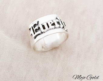 Naamring gotische naamring gepersonaliseerde ring vintage stijl ring zilveren naam ring monogram ring oud Engelse ring cadeau voor hem cadeau voor haar