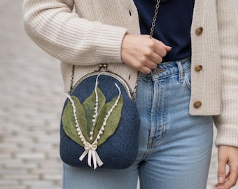 Bolso de lana de fieltro hecho a mano