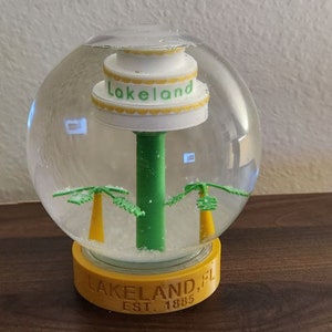 Lakeland Cake Tower Snow Globe