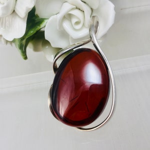 Large Cherry Amber Pendant, Sliver and Amber,Bernstein Jewelry,Amber Gift, Silver Pendant and Red Baltic Amber,Unique Amber Jewelry,Necklace