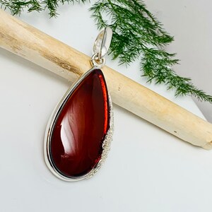 Baltic Amber Pendant,Red Amber Pendant,Bernstein,Amber Stone,Unique Amber Jewelry,Unisex Amber Pendant,Silver Pendant,Amber and Silver,Gift