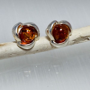 Natural Baltic Amber Stud Earrings,Amber Gift,Round Earrings Amber,Cognac Bernstein Earrings,Amber jewelry ,Everyday Earrings