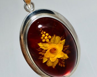 Baltic Amber Pendant,Bernstin,Amber Stone,Hand Carved Amber Rose,Amber and Silver Jewelry,Amber Necklace,Unique Amber Jewelry,Silver Pendant