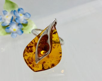 Big Amber Ring,Modern Silver and Amber Ring,Bernstein Ring,Stylish Amber Ring,Amber Jewelry,Statement Amber Ring,Big Bernstein Ring,Gift