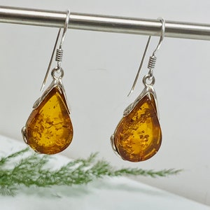 Teardrop Baltic Amber Earrings,Silver and Amber,Long Amber Earrings ,Bernstein Earrings,Amber Jewelry,Amber Gift,Cognac Baltic Amber