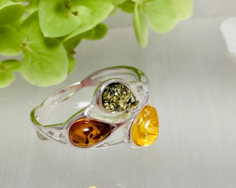 Small Baltic Amber Ring,Teardrop Multicolor Amber Ring,Amber and Silver,Amber Gift Ring,Bernsteine Ring ,Amber Jewelry