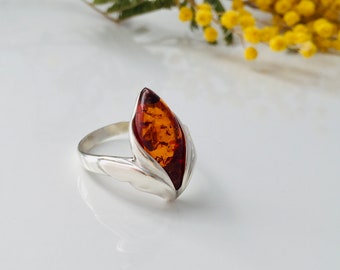 Statement Ring For Women,Baltic Amber Ring,Amber Jewelry,Bernstein,Souvenir Amber Stone,Silver Ring,Amber Gemstone Jewelry, Classic Ring