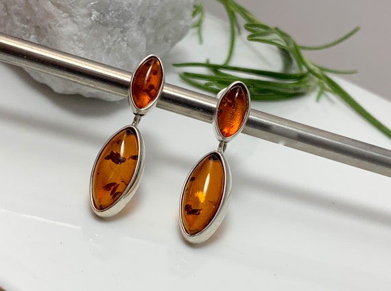 Orecchini a bottone in argento sterling con ambra baltica marrone: gioielli lituani - Italia