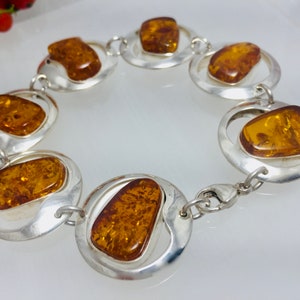 Armband van Baltisch barnsteen, barnsteen, handgemaakte barnsteenarmband, Bernstein, barnsteen en zilveren sieraden, moderne barnsteensieraden, zilveren armband, barnsteencadeau