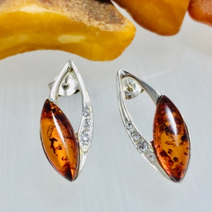 Classic Amber Earrings,Elegant Silver Earrings,Bernstein Earrings,Stud Earrings,Marquise Cognac Earrings,Amber Stone,Amber Jewelry, Gift