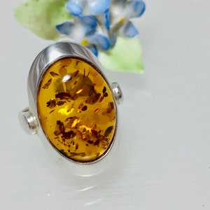 Honey Amber Ring,Classic Oval Amber Ring,Silver Ring,Amber and Silver Jewelry,Bernstein Modern Ring,Statement baltic Amber Ring,Bernstein,