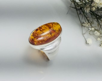 Statement Amber Ring,Women Jewelry,Bernstein,Honey Amber Stone Ring,Silver Ring,Modern Amber Ring,Big Oval Amber Stone Ring,Souvenir Amber