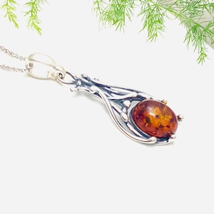 Baltic Amber Necklace,Bernstein,Vintage Style Amber Pendant,Women Jewelry,Amber Stone Pendant,Unisex Jewelry,Amber Gift,Classic Pendant