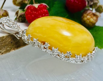 Unique Yellow Amber Pendant,Bernstein,Amber Stone,Royal Baltic Amber,Silver Pendant,Amber Necklace,Unisex Amber Pendant,Amber and Silver,