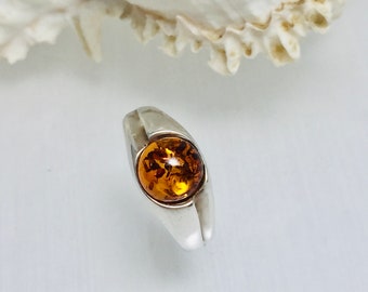Small Baltic Amber Ring,Silver Ring ,Unisex Ring,Silver and Amber Ring,Amber Jewelry, Bernsten ,Amber Gift,Amber Stone,Statement Amber Ring,