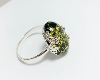 Ring van Baltisch barnsteen, ring met groene stenen barnsteen, Bernstein, zilveren bloemenring, barnsteen sieraden, barnsteen cadeau, barnsteen damessieraden, ring van rode barnsteen.