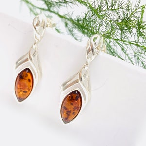 Genuine Baltic Amber Earrings,Dangle Amber Earrings,Bernstein,Women Jewelry,Green Marquise Amber Earrings,Classic Earrings,Silver Earrings