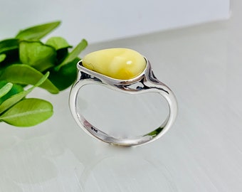 Baltic Amber Ring,Bernstein,Amber Stone,Terdrop Amber Ring,Green Amber Ring,Amber Jewelry,Amber and Silver,Yellow Amber Ring,Silver Ring,